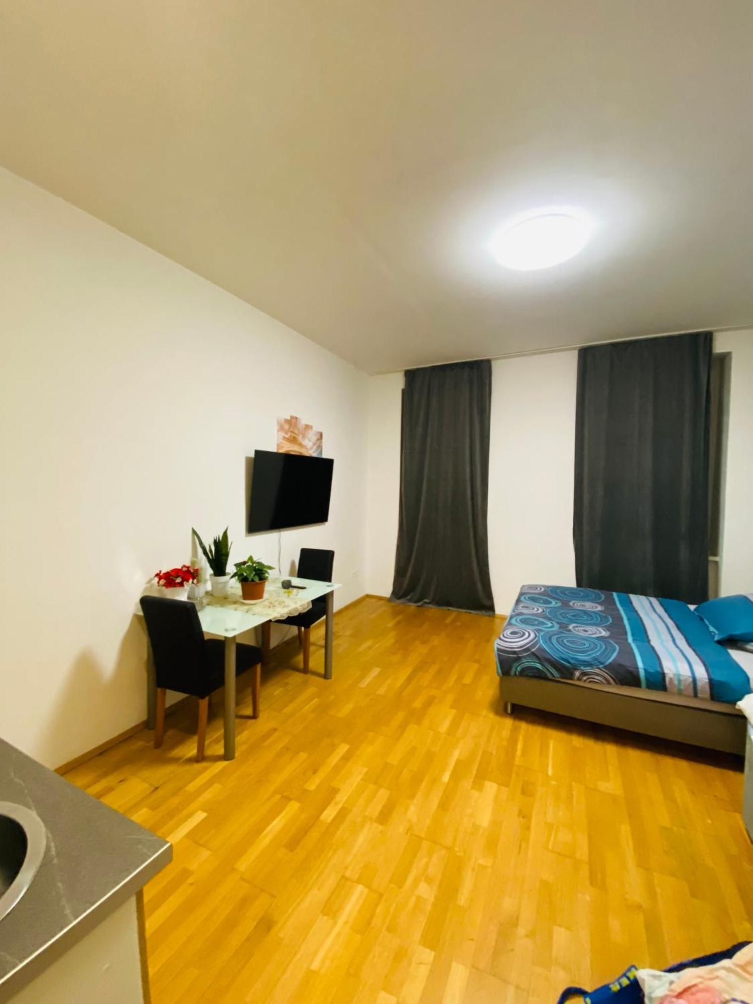וינה Nice Apartment 25 מראה חיצוני תמונה